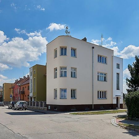 Penzion Karolinka Hotel Kromeriz Ngoại thất bức ảnh