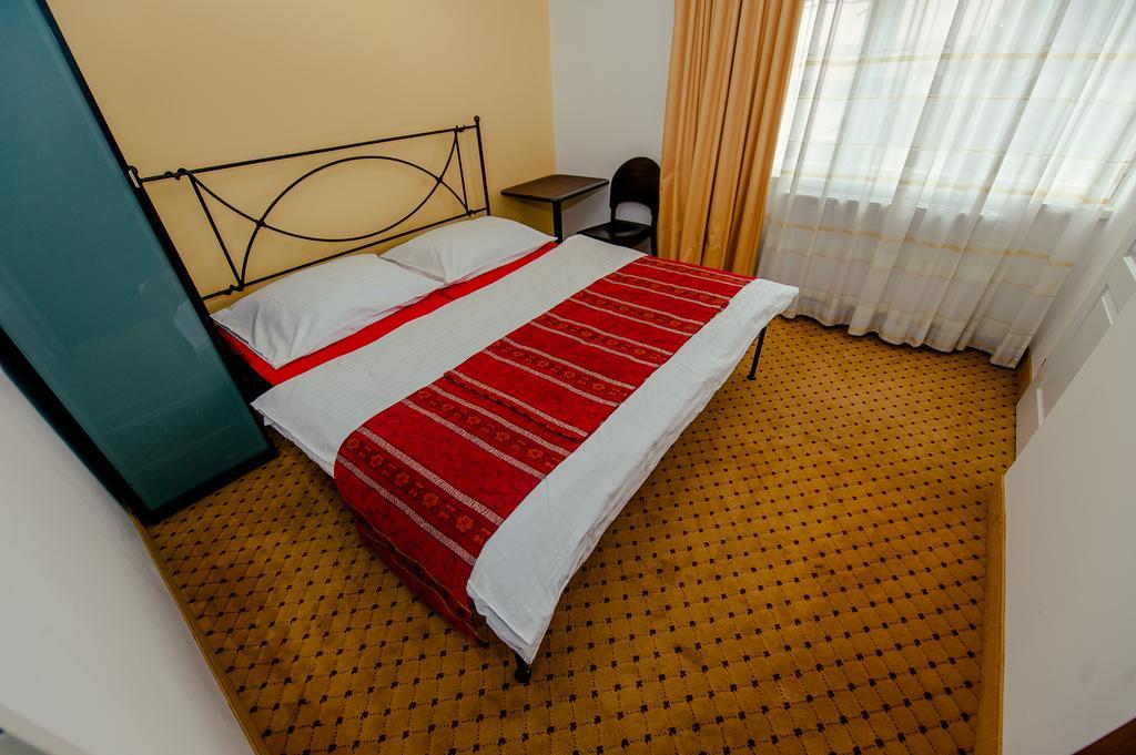 Penzion Karolinka Hotel Kromeriz Ngoại thất bức ảnh